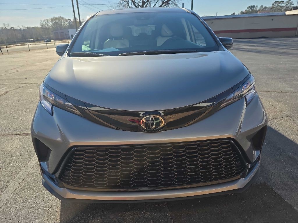 2026 Toyota Sienna Image 7