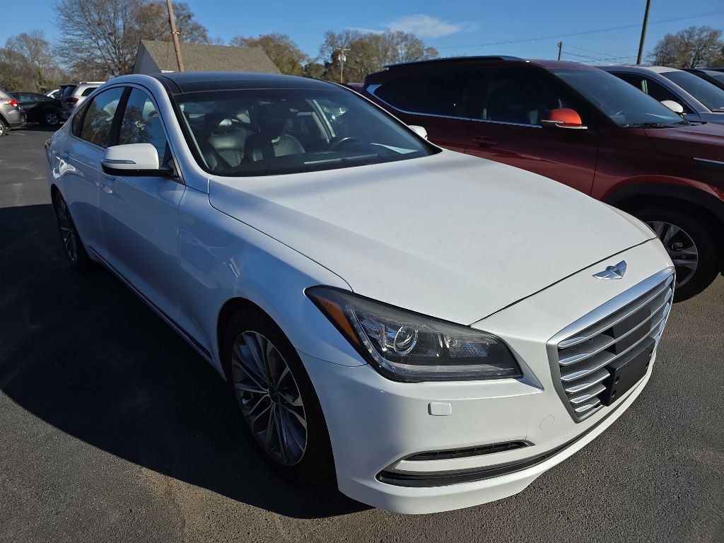 2015 Hyundai Genesis Image 2