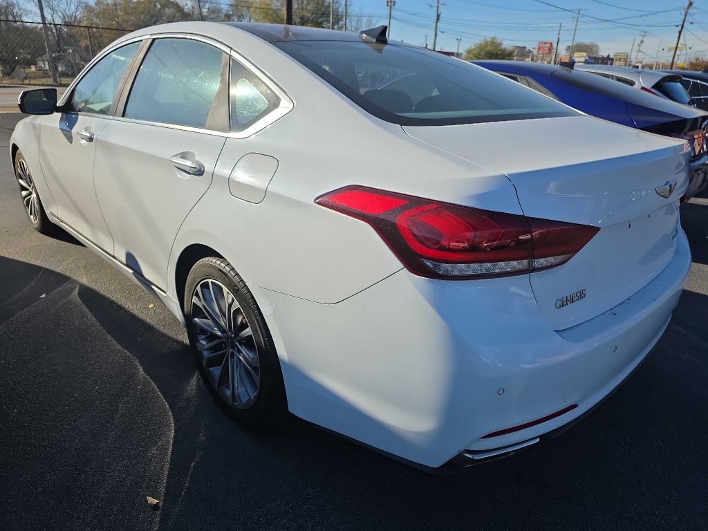 2015 Hyundai Genesis Image 3