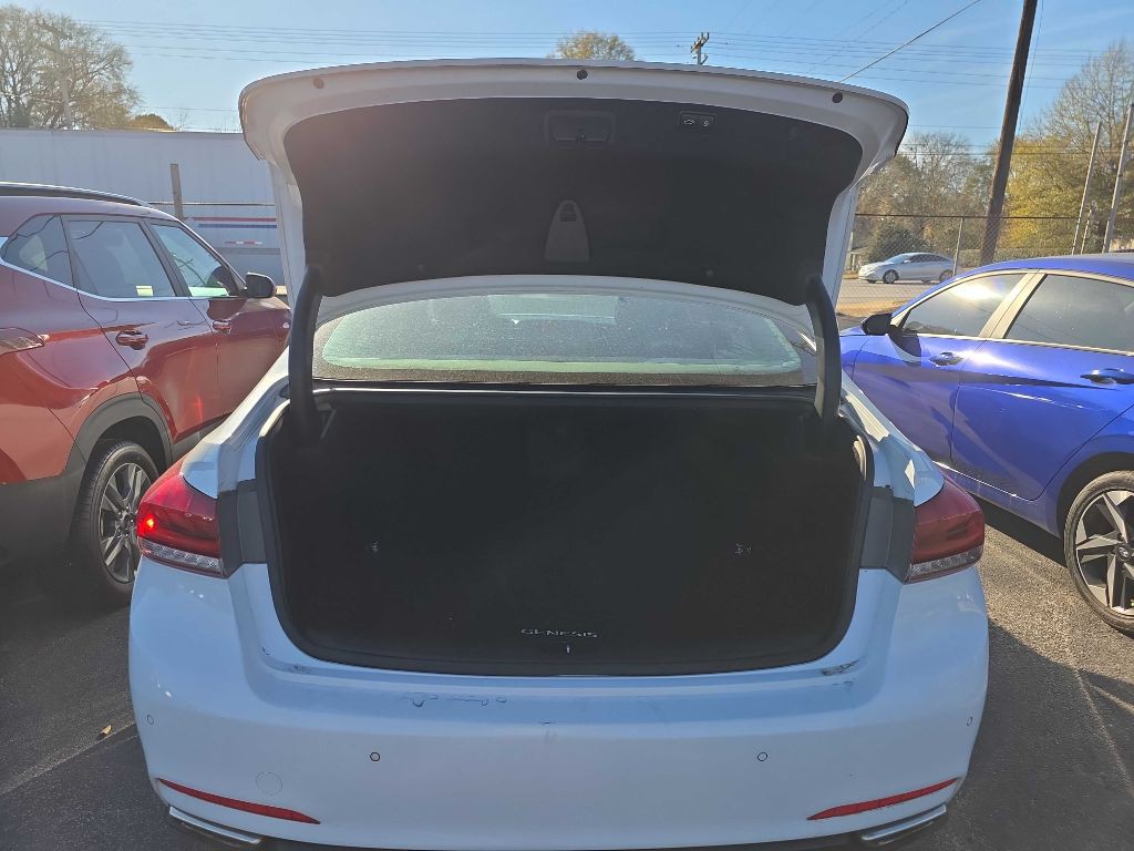 2015 Hyundai Genesis Image 5