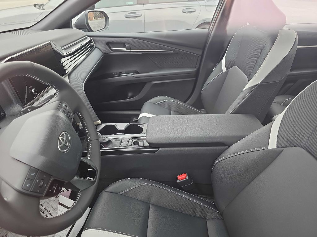 2026 Toyota Camry Image 7