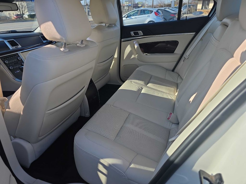 2012 Lincoln MKS Image 8