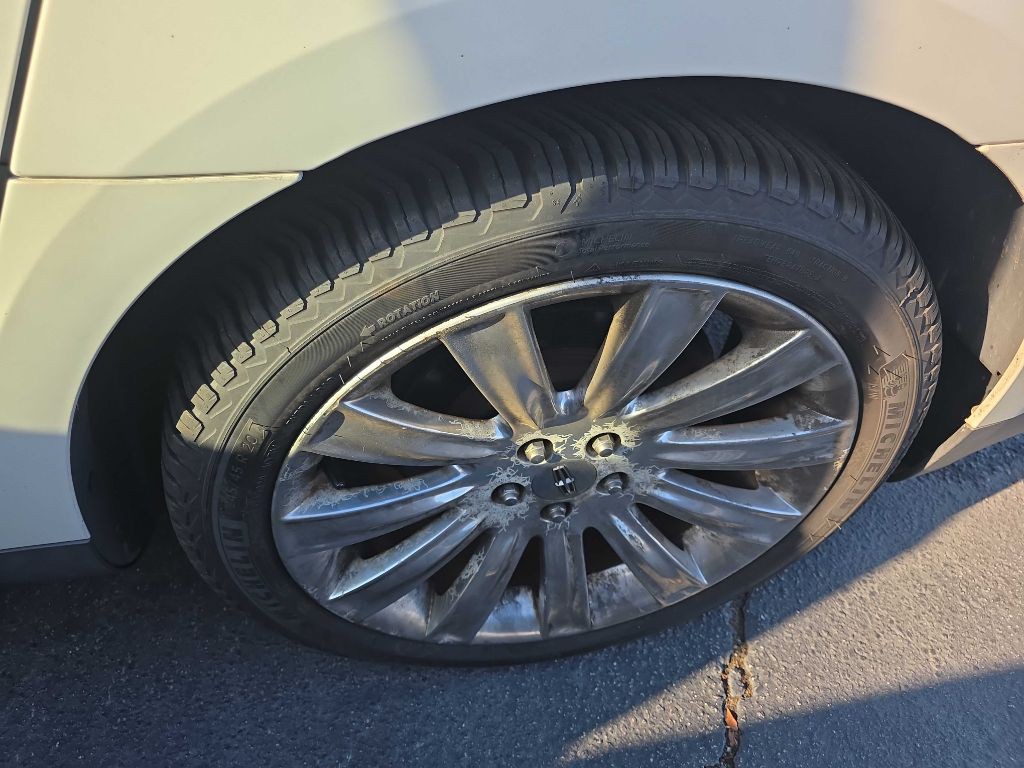 2012 Lincoln MKS Image 9