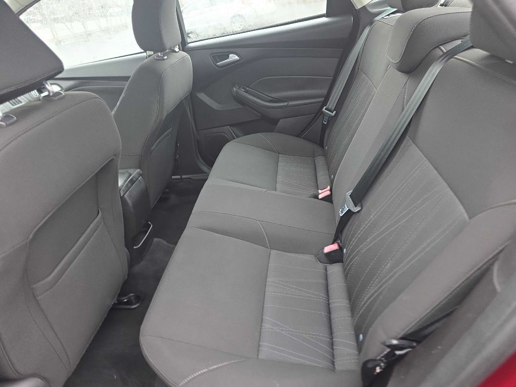 2015 Ford Focus Image 9