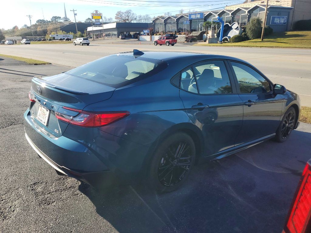 2025 Toyota Camry Image 4