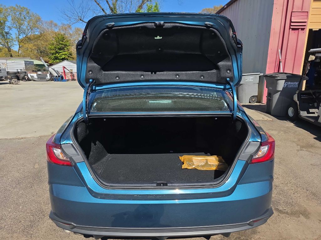 2025 Toyota Camry Image 3