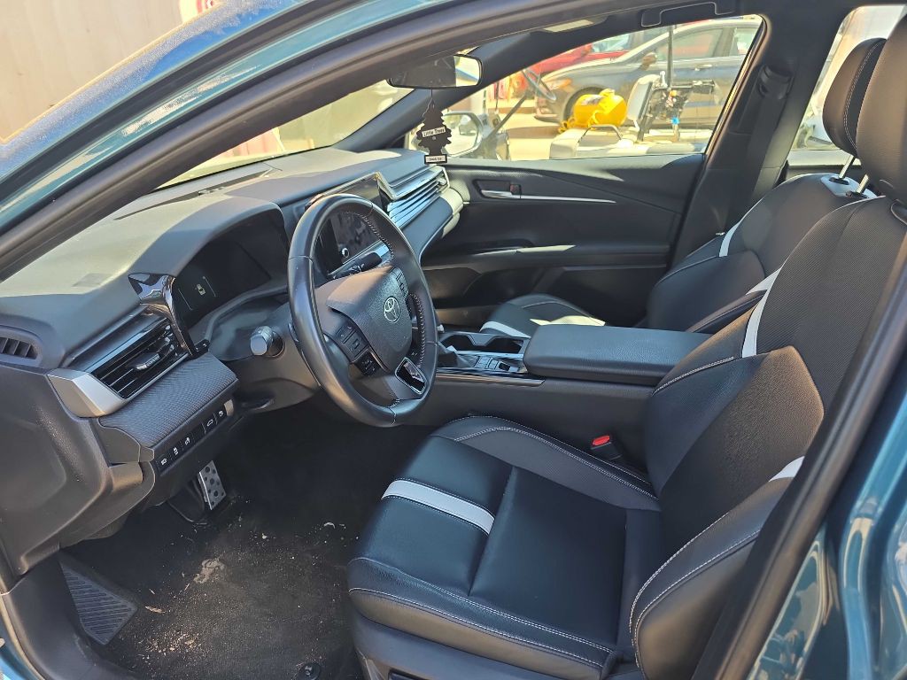 2025 Toyota Camry Image 8