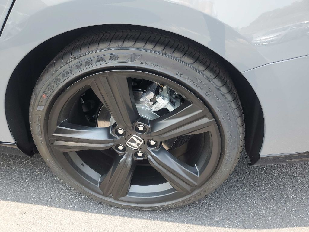 2023 Honda Accord Image 9