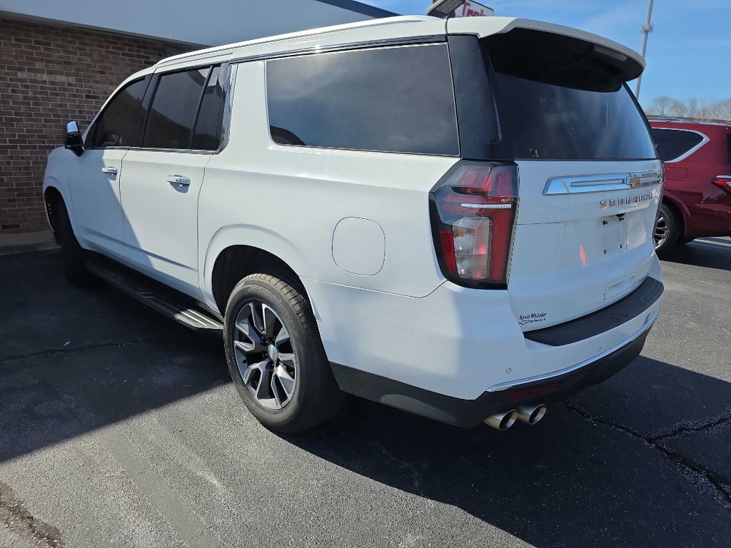 2022 Chevrolet Suburban Image 4