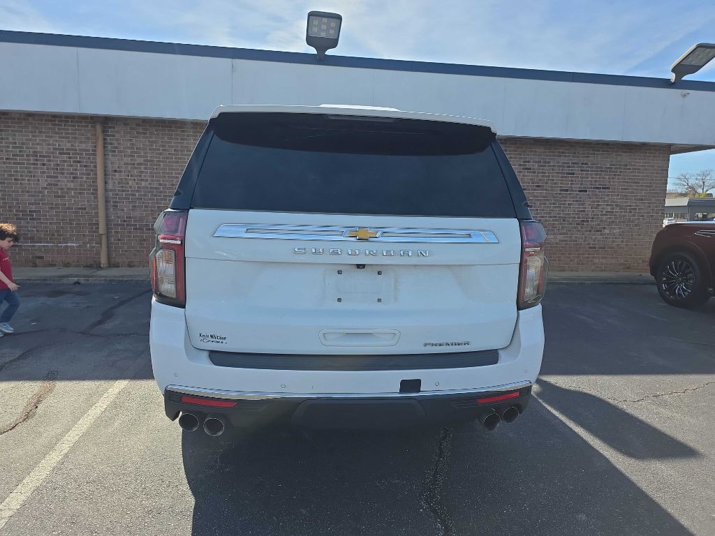 2022 Chevrolet Suburban Image 5