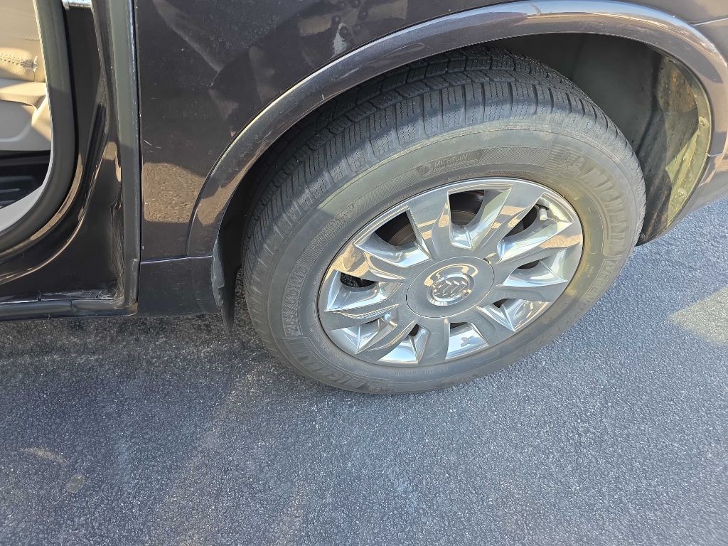 2016 Buick Enclave Image 10