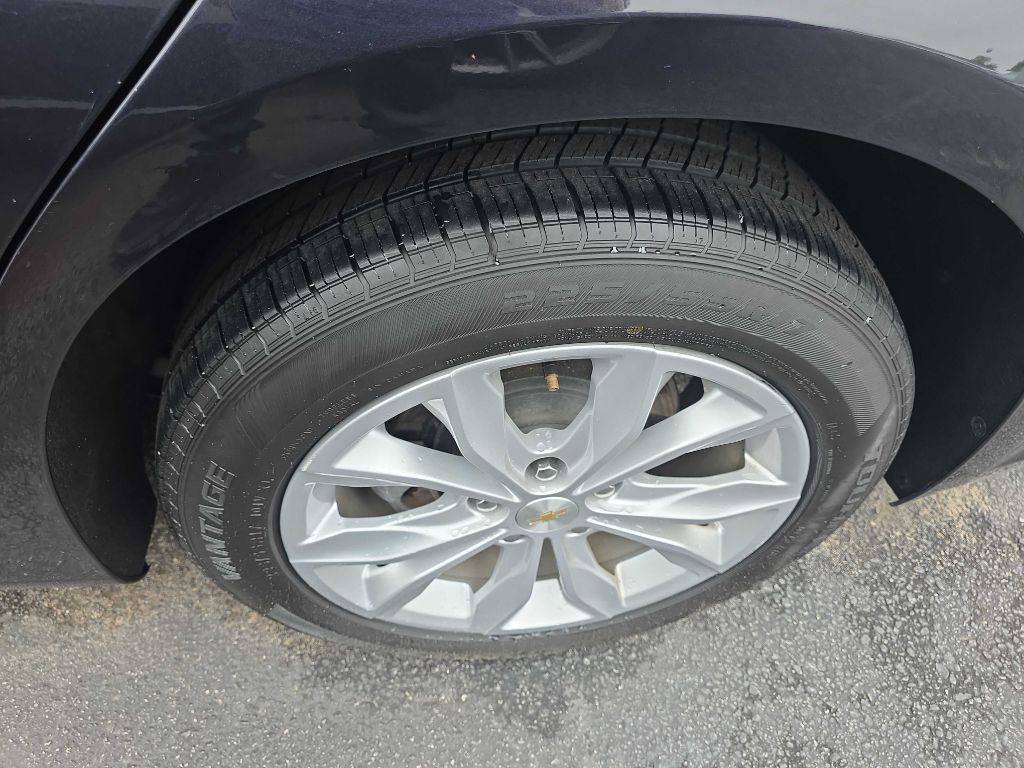 2023 Chevrolet Malibu Image 7