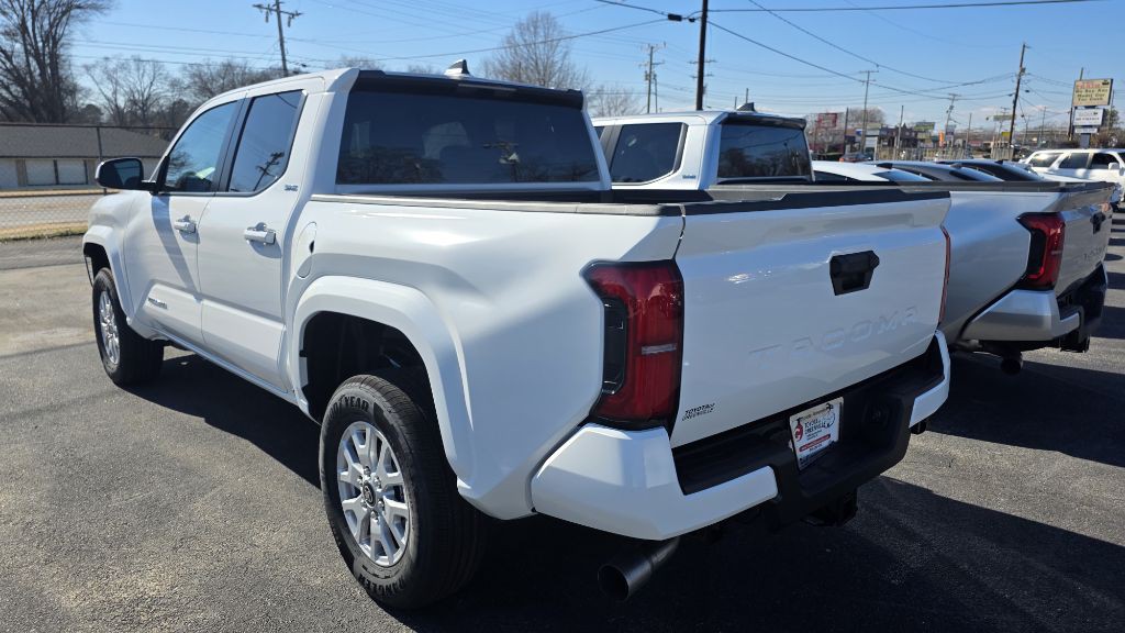2025 Toyota Tacoma Image 4