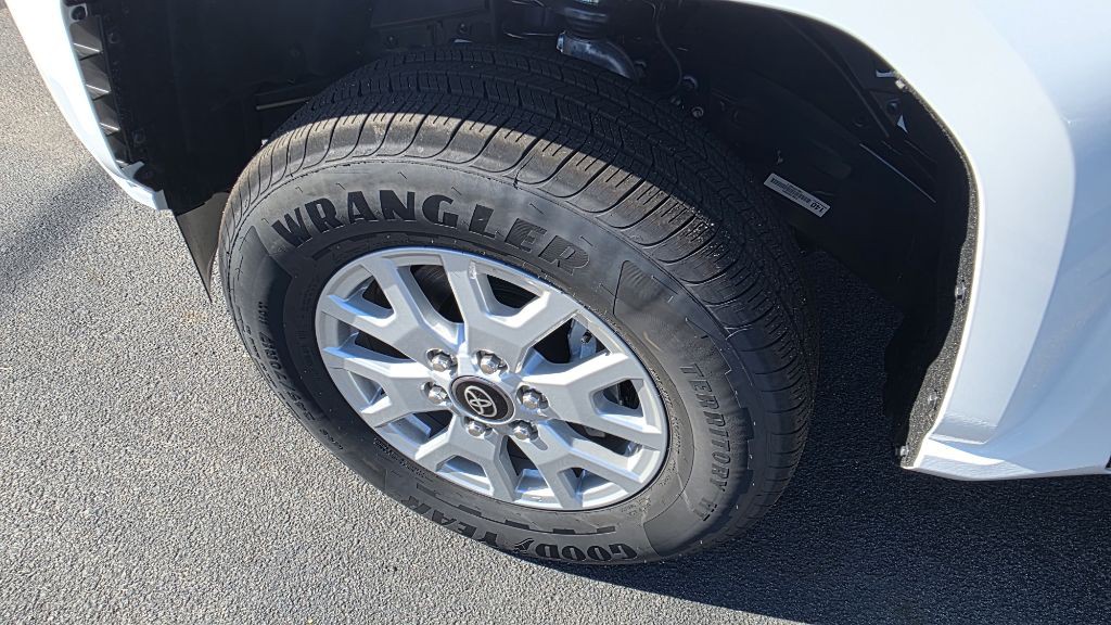 2025 Toyota Tacoma Image 9