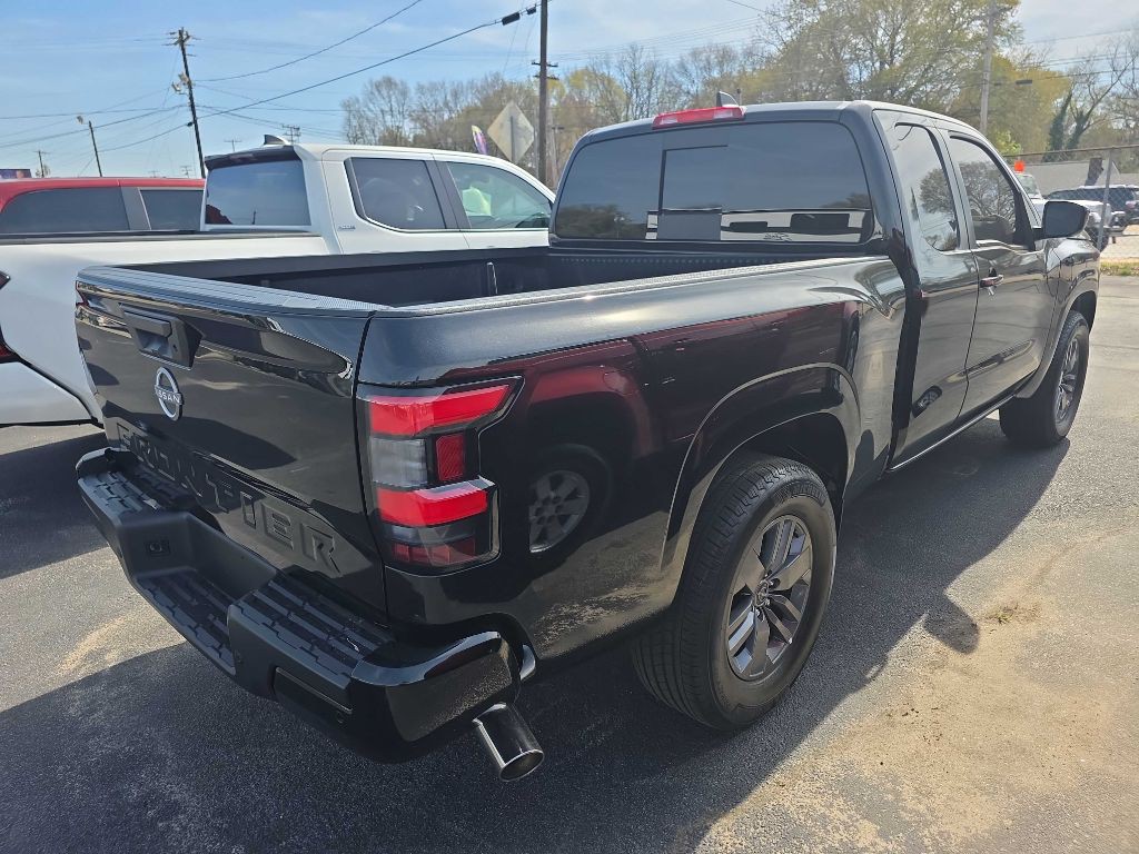 2025 Nissan Frontier Image 3