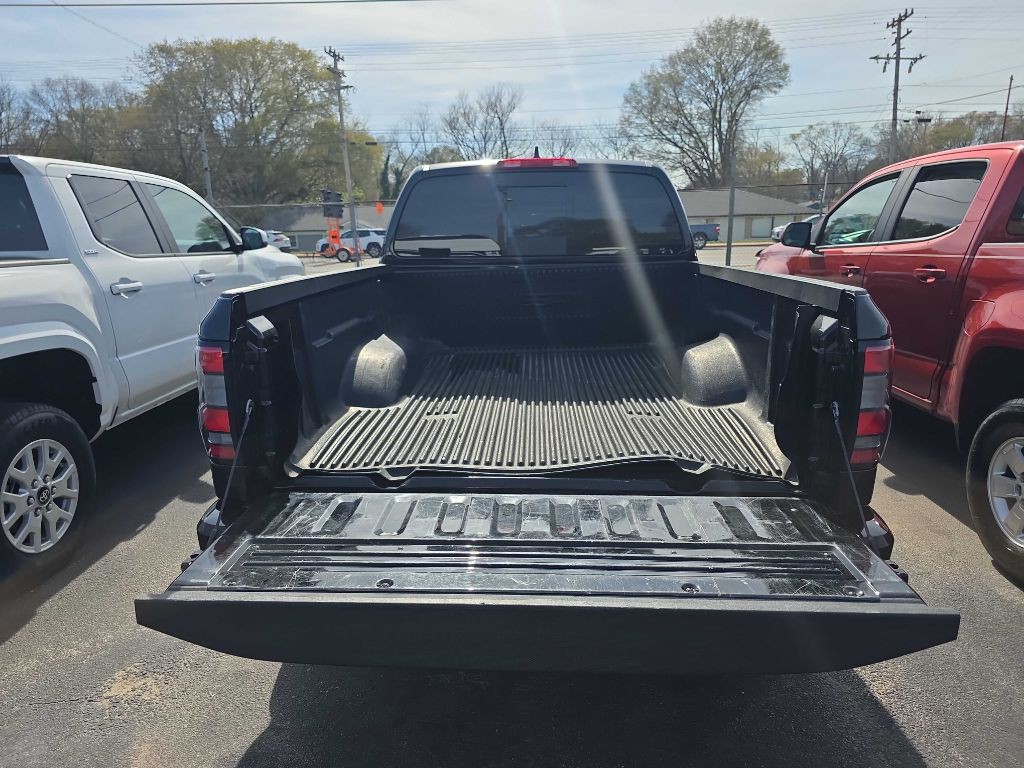 2025 Nissan Frontier Image 4