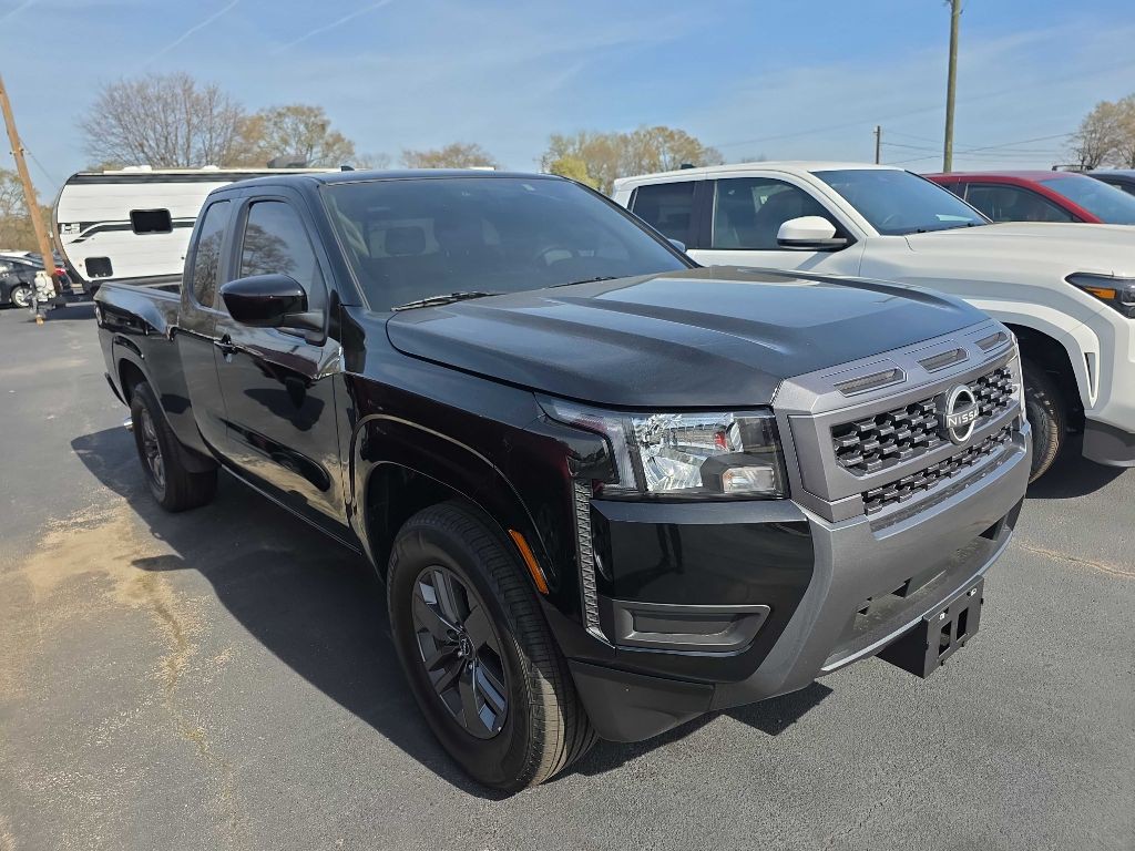 2025 Nissan Frontier Image 6