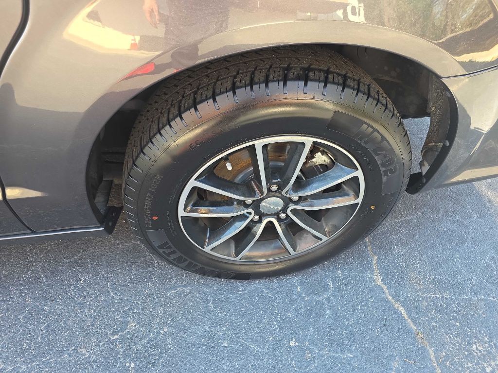 2017 Dodge Grand Caravan Image 11