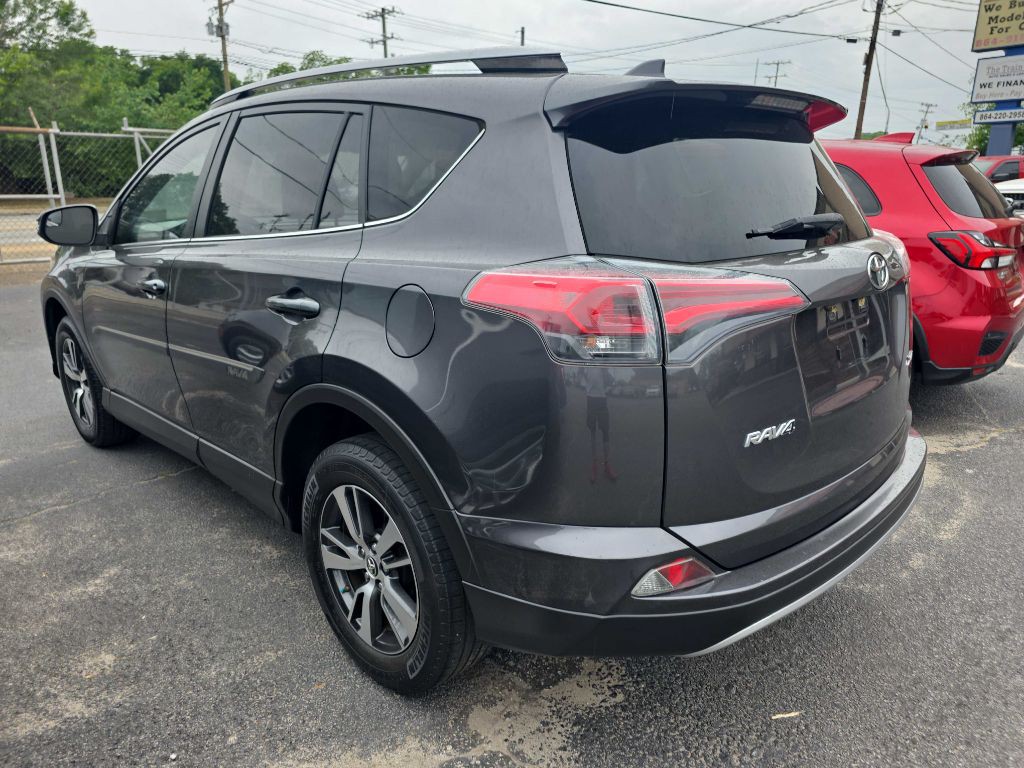 2017 Toyota Rav4 Image 3