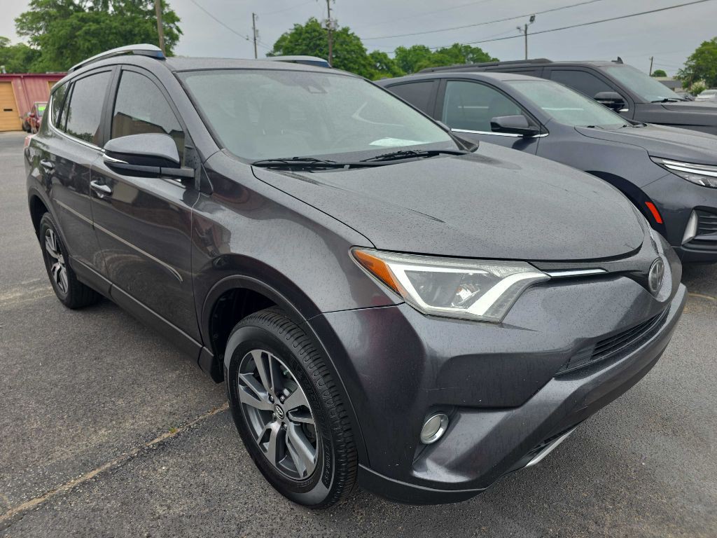 2017 Toyota Rav4 Image 4