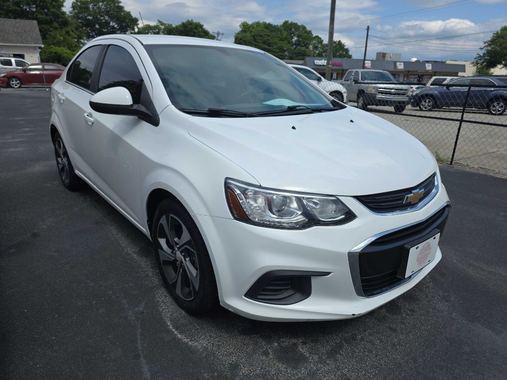 2019 Chevrolet Sonic Image 2
