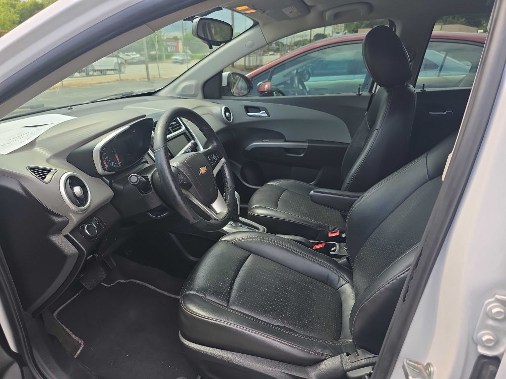 2019 Chevrolet Sonic Image 8