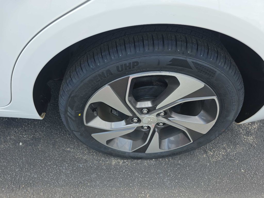 2019 Chevrolet Sonic Image 10