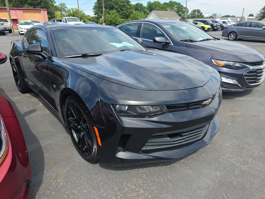 2017 Chevrolet Camaro Image 2