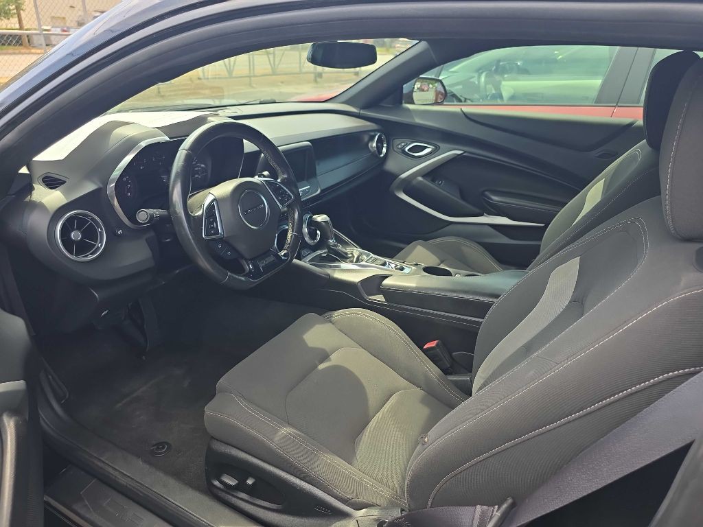 2017 Chevrolet Camaro Image 7
