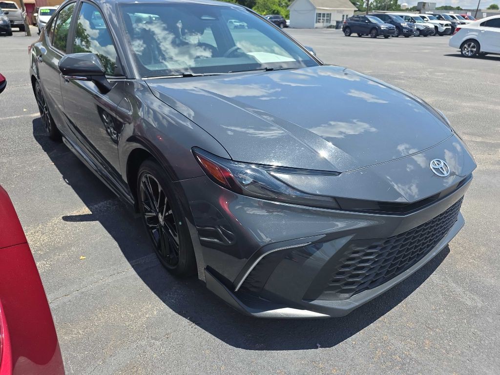 2025 Toyota Camry Image 4