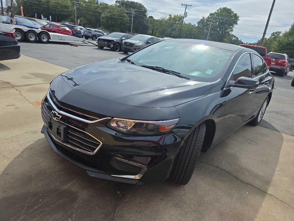 2017 Chevrolet Malibu Image 1