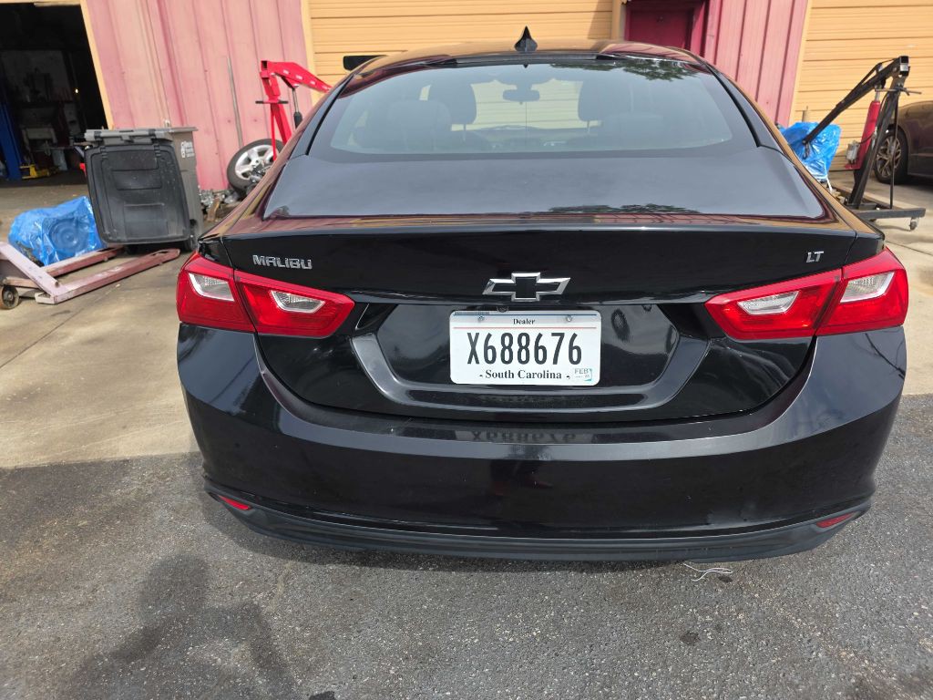 2017 Chevrolet Malibu Image 4