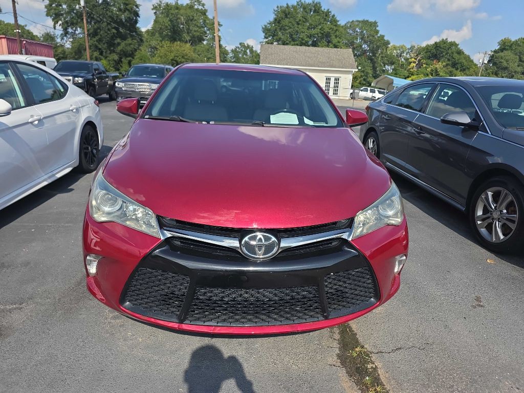 2016 Toyota Camry Image 2
