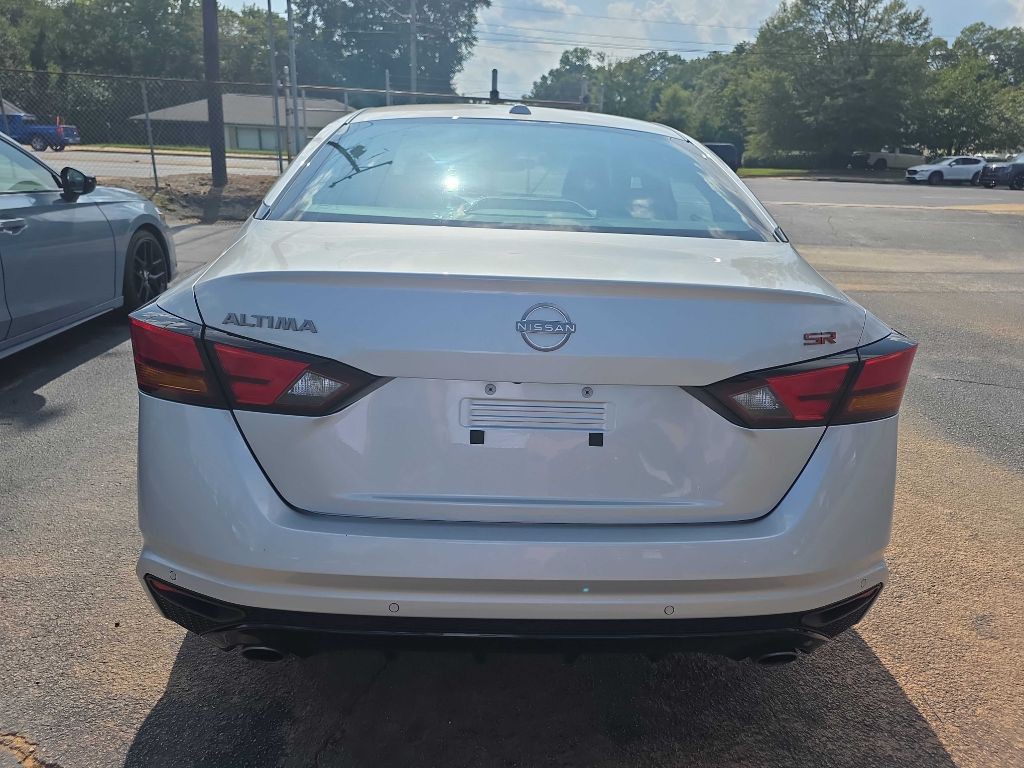 2025 Nissan Altima Image 6