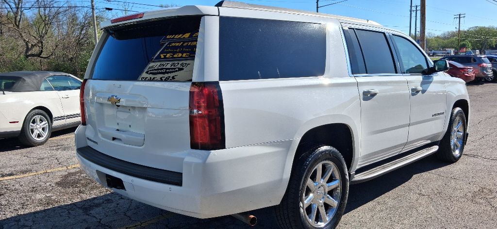 2017 Chevrolet Suburban Image 7