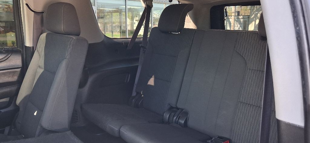 2017 Chevrolet Suburban Image 14