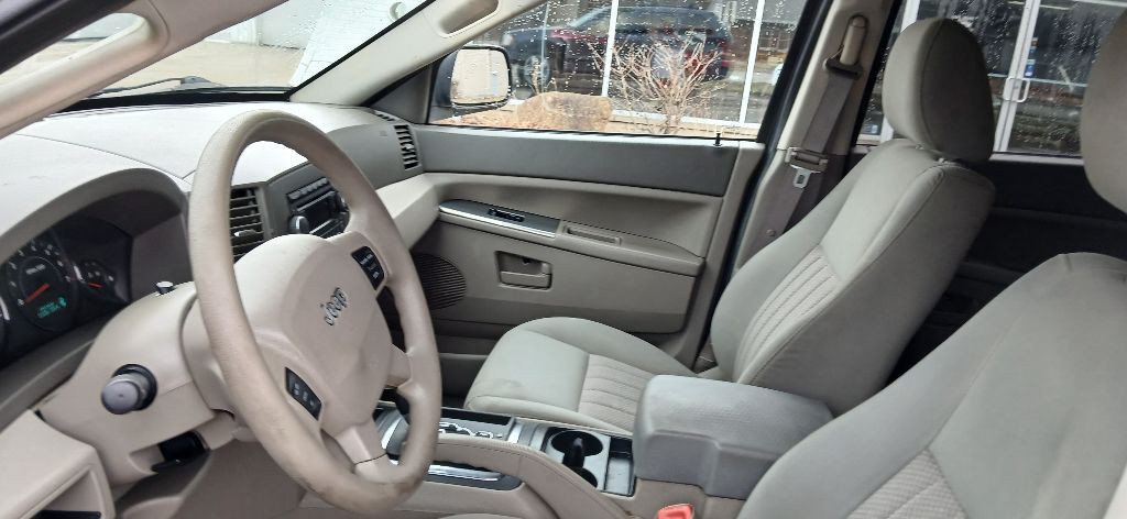 2006 Jeep Grand Cherokee Image 9