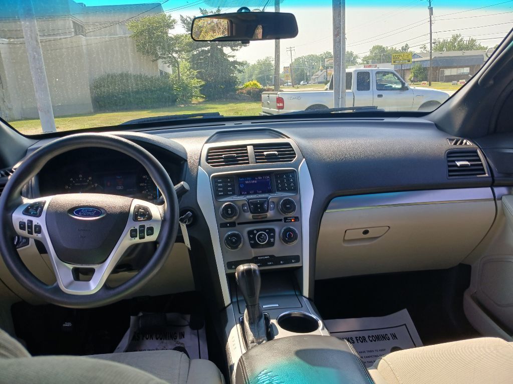2013 Ford Explorer Image 12