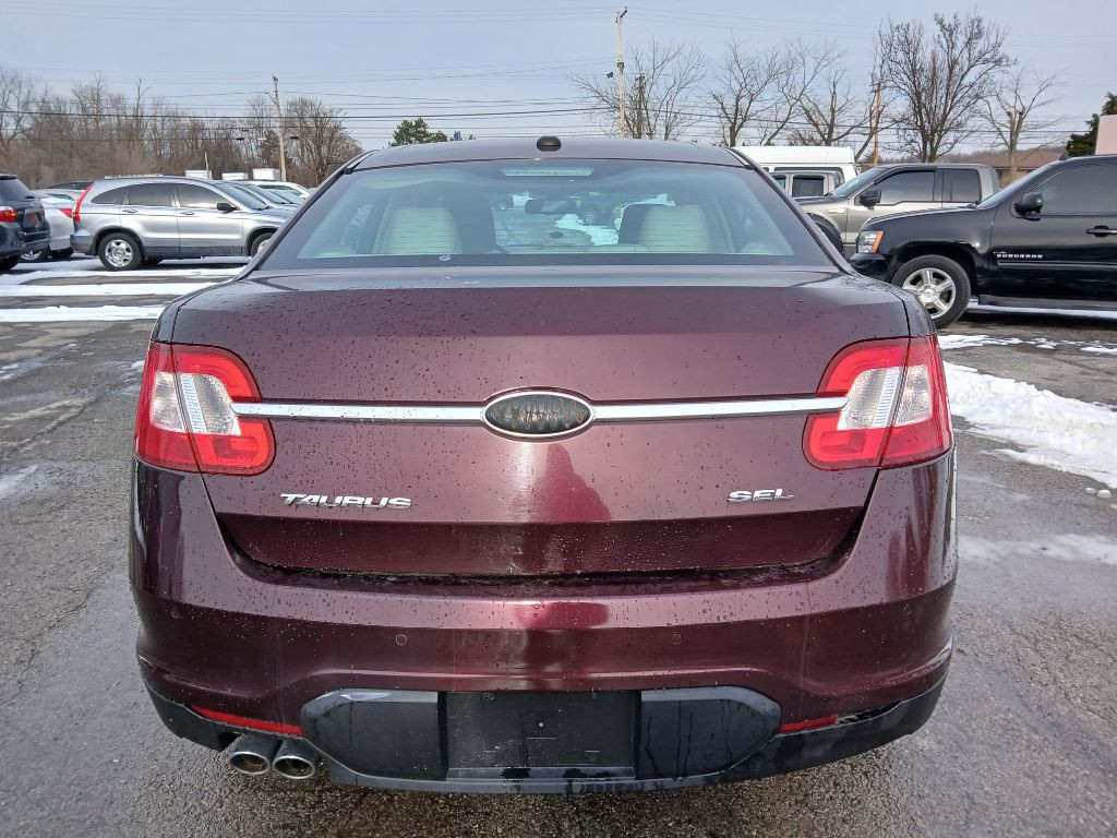 2011 Ford Taurus Image 6
