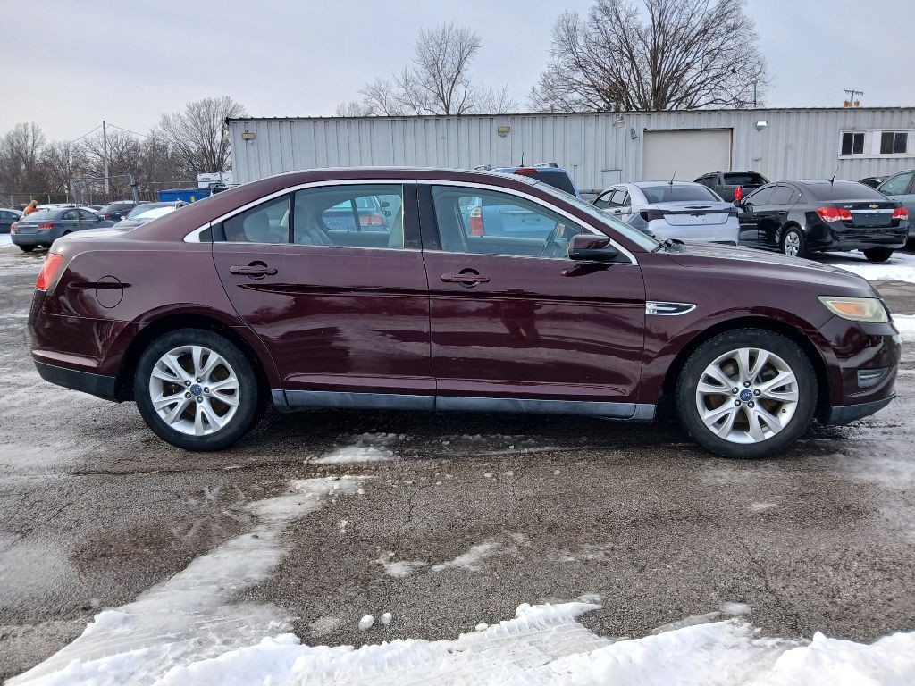 2011 Ford Taurus Image 16