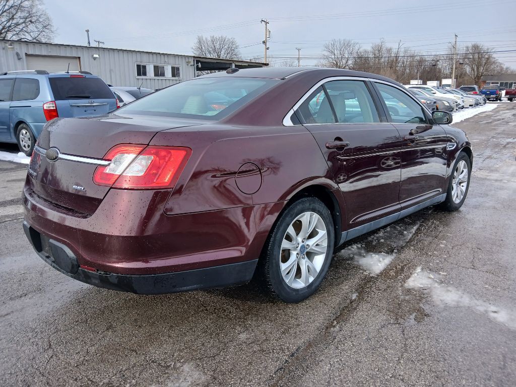 2011 Ford Taurus Image 18