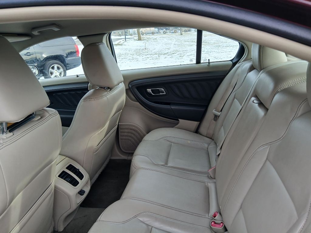 2011 Ford Taurus Image 25