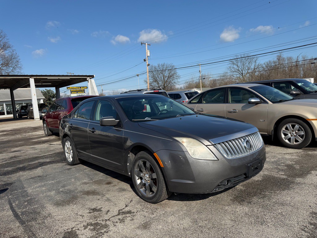 2010 Mercury Milan Image 2