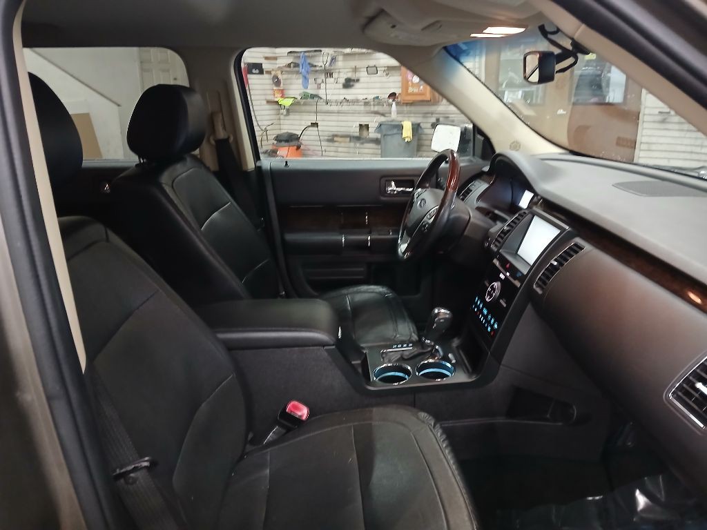 2010 Ford Flex Image 11