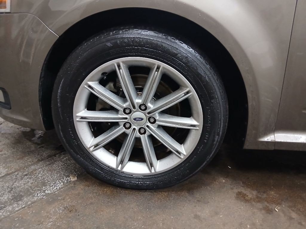 2010 Ford Flex Image 14