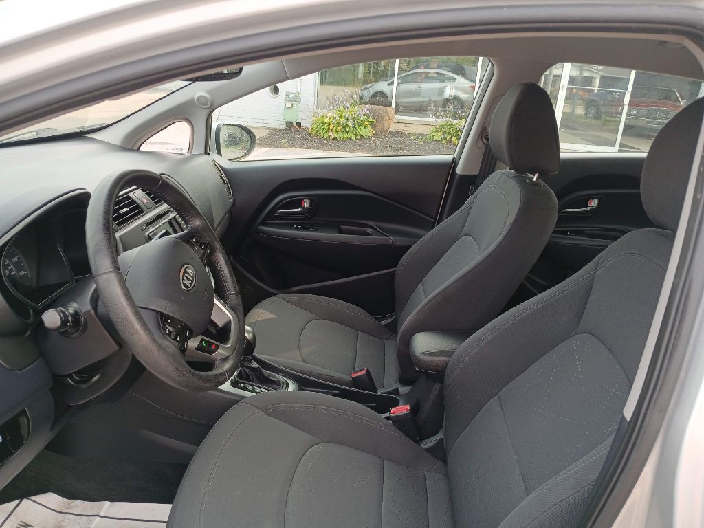 2012 Kia Rio Image 9
