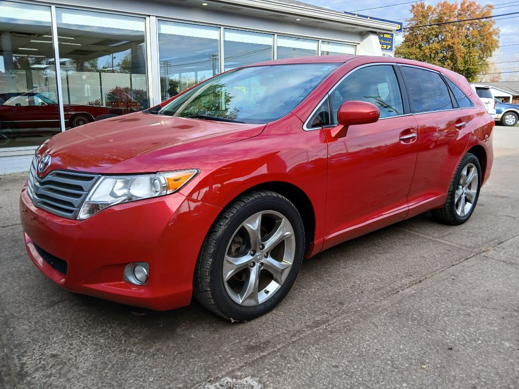 2010 Toyota Venza Image 2