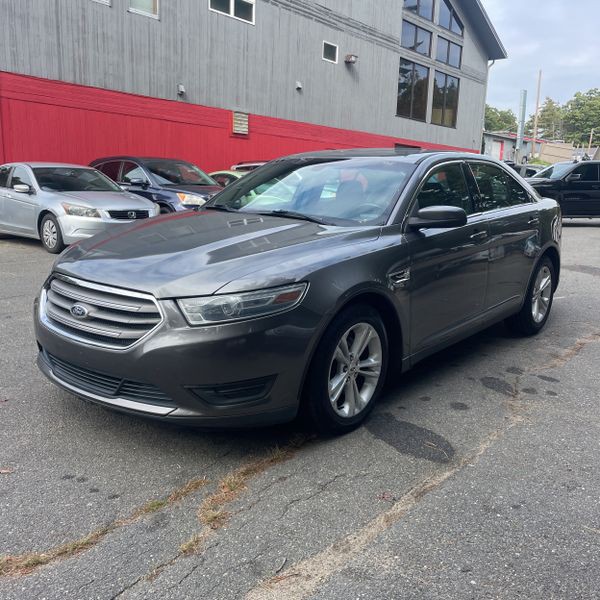 2013 Ford Taurus SEL