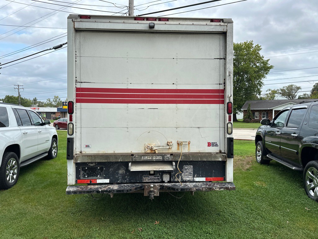 2004 Ford Econoline Image 3