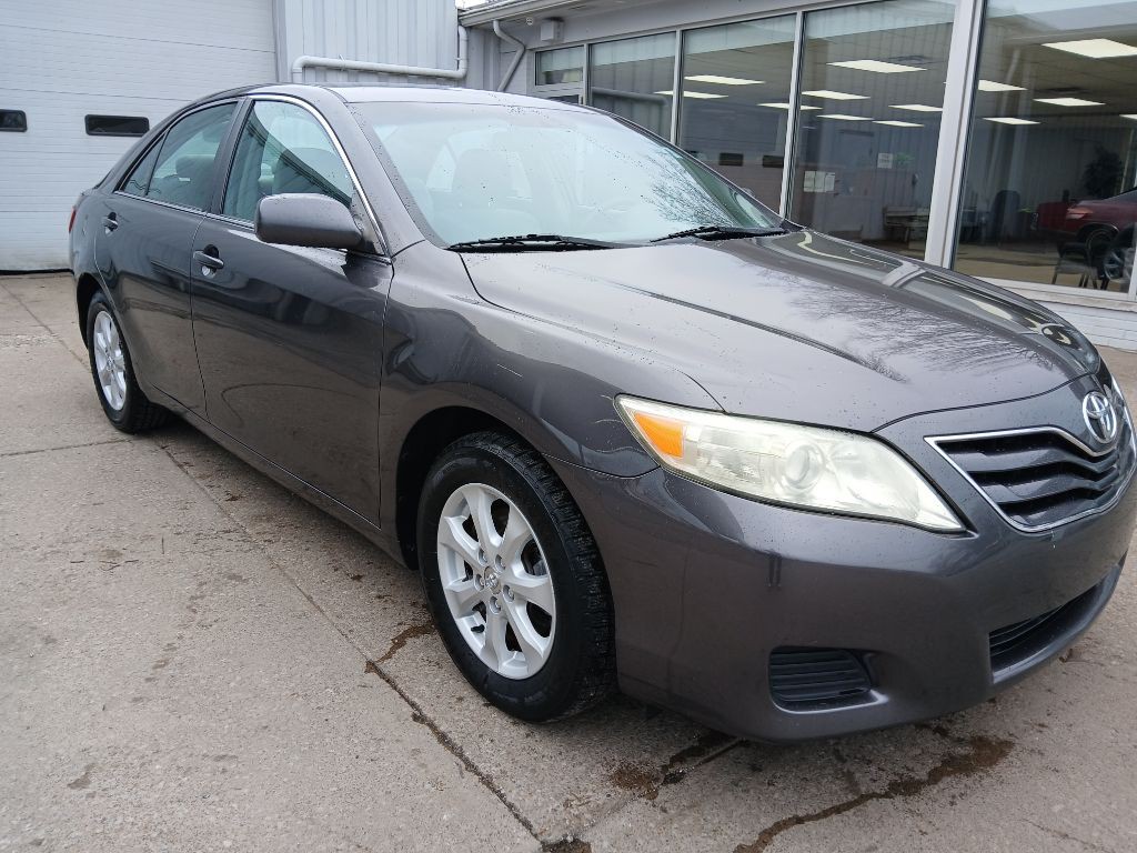 2011 Toyota Camry Image 5